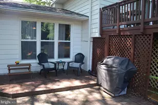 8705 Yardley Dr, Alexandria, VA 22308 - Photo 49