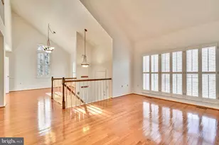 3023 Oakton Meadows Ct, Oakton, VA 22124 - Photo 3