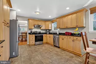 5206 Pimlico Ct, Fairfax, VA 22032 - Photo 9