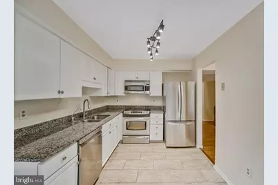 6274 Walkers Croft Way, Alexandria, VA 22315 - Photo 15