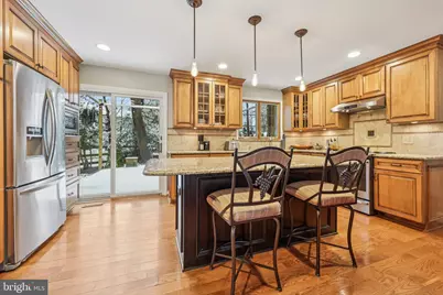 11713 Ayreshire Road, Oakton, VA 22124 - Photo 5