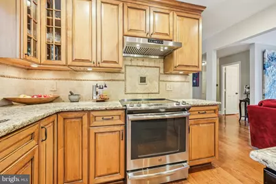 11713 Ayreshire Road, Oakton, VA 22124 - Photo 7