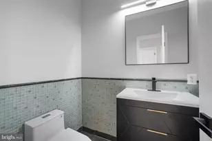 2373 Whitestone Hill Ct, Falls Church, VA 22043 - Photo 19