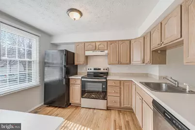 1682 Harvest Green Court, Reston, VA 20194 - Photo 9