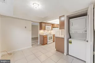 10218 Bushman Dr, Oakton, VA 22124 - Photo 15