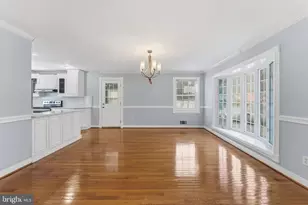 3911 Shelley Ln, Annandale, VA 22003 - Photo 9