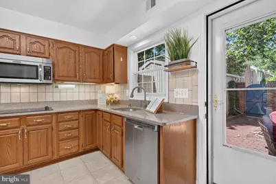 8312 Wickham Road, Springfield, VA 22152 - Photo 15