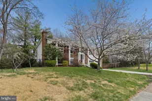 8910 Spur Rd, Springfield, VA 22153 - Photo 3