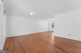 8910 Spur Rd, Springfield, VA 22153 - Photo 5