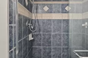 9060 Blarney Stone Dr, Springfield, VA 22152 - Photo 25