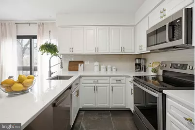 9060 Blarney Stone Drive, Springfield, VA 22152 - Photo 13