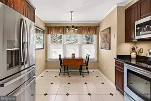 7923 Valleyfield Dr, Springfield, VA 22153 - Photo 9