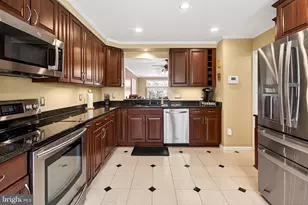 7923 Valleyfield Dr, Springfield, VA 22153 - Photo 11