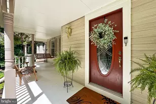 11166 Deuaughn Ct, Fairfax Station, VA 22039 - Photo 9