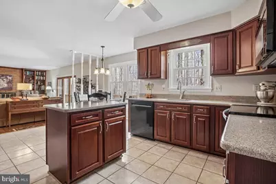 5705 Patrick Oroarke Court, Fairfax Station, VA 22039 - Photo 7