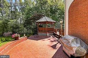 6327 Youngs Branch Dr, Fairfax Station, VA 22039 - Photo 21