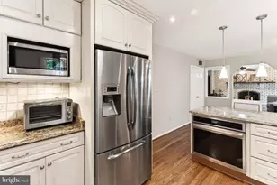 6327 Youngs Branch Dr, Fairfax Station, VA 22039 - Photo 13