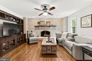 6327 Youngs Branch Dr, Fairfax Station, VA 22039 - Photo 33