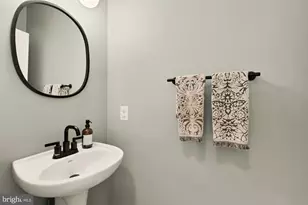 4420 Beechstone Ln, Fairfax, VA 22033 - Photo 9