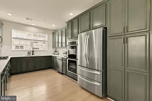 4420 Beechstone Ln, Fairfax, VA 22033 - Photo 5