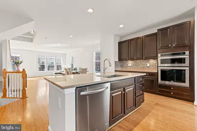 9640 Pullman Place, Fairfax, VA 22031 - Photo 15