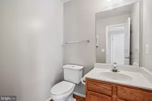 6562 Kelsey Point Cir, Alexandria, VA 22315 - Photo 11