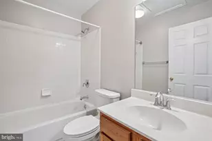 6562 Kelsey Point Cir, Alexandria, VA 22315 - Photo 19