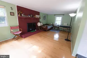 1150 Kettle Pond Ln, Great Falls, VA 22066 - Photo 7