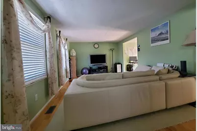 1150 Kettle Pond Lane, Great Falls, VA 22066 - Photo 7