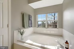 5715 Clapham Rd, Alexandria, VA 22315 - Photo 21