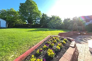 6065 Munson Hill Rd, Falls Church, VA 22044 - Photo 5