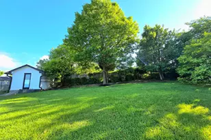 6065 Munson Hill Rd, Falls Church, VA 22044 - Photo 9