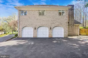 8013 Greenwich Woods Dr, McLean, VA 22102 - Photo 9