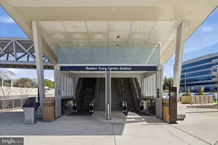 11860 S Lakes Ct, Reston, VA 20191 - Photo 57