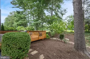 11860 S Lakes Ct, Reston, VA 20191 - Photo 43