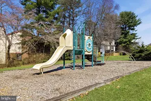 11860 S Lakes Ct, Reston, VA 20191 - Photo 51