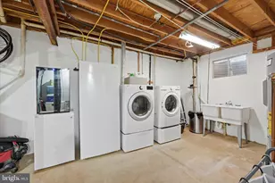 11860 S Lakes Ct, Reston, VA 20191 - Photo 27