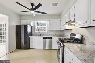 14821 Wood Home Rd, Centreville, VA 20120 - Photo 11