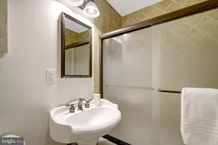 7627 Luton Pl, Alexandria, VA 22315 - Photo 41