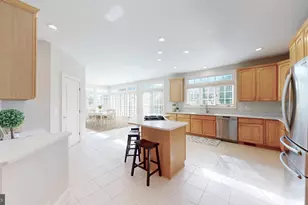 1096 Great Passage Blvd, Great Falls, VA 22066 - Photo 13