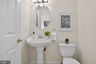 2790 Mansway Dr, Herndon, VA 20171 - Photo 23