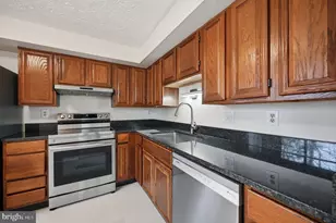 5831 Rock Forest Ct, Centreville, VA 20121 - Photo 7