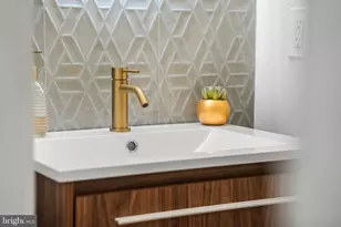 437 Glyndon St NE, Vienna, VA 22180 - Photo 27