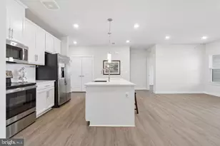 12850 Mosaic Pk Wy, Herndon, VA 20171 - Photo 5