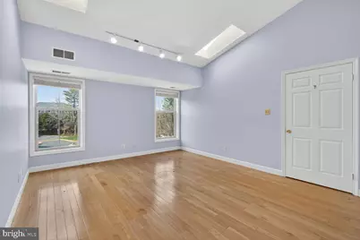 1146 Walker Road #G&H, Great Falls, VA 22066 - Photo 31