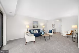 8370 Greensboro Dr, McLean, VA 22102 - Photo 5