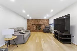 7327 Westerly Ln, McLean, VA 22101 - Photo 9