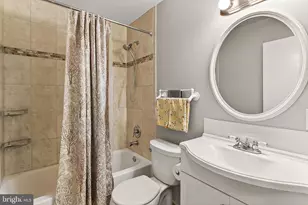 8010 Rockwood Ct, Springfield, VA 22153 - Photo 25