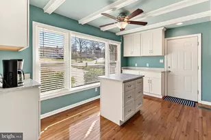 8010 Rockwood Ct, Springfield, VA 22153 - Photo 17