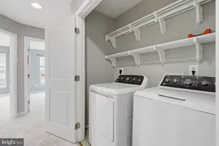 8102 Dove Cottage Ct, Lorton, VA 22079 - Photo 37